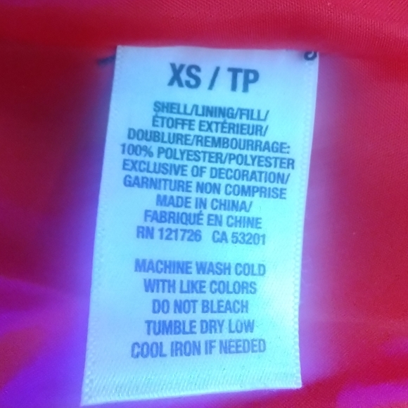 Aeropostale Size XS/TP Hooded Black Puffer Vest with Red Lining - Picture 7 of 8